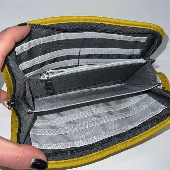 REI Convertible Wristlet Pochette Bag Wallet Mustard Yellow - Picture 6 of 8